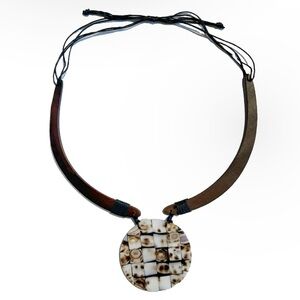 Hawaii Handmade Checkered Shiny Shell Round Pendant Necklace Wood Chain Brown